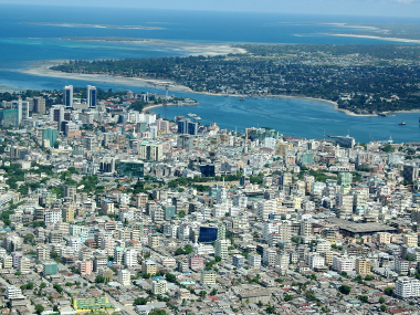 Vista aérea de Dar es Salaam, na Tanzânia
